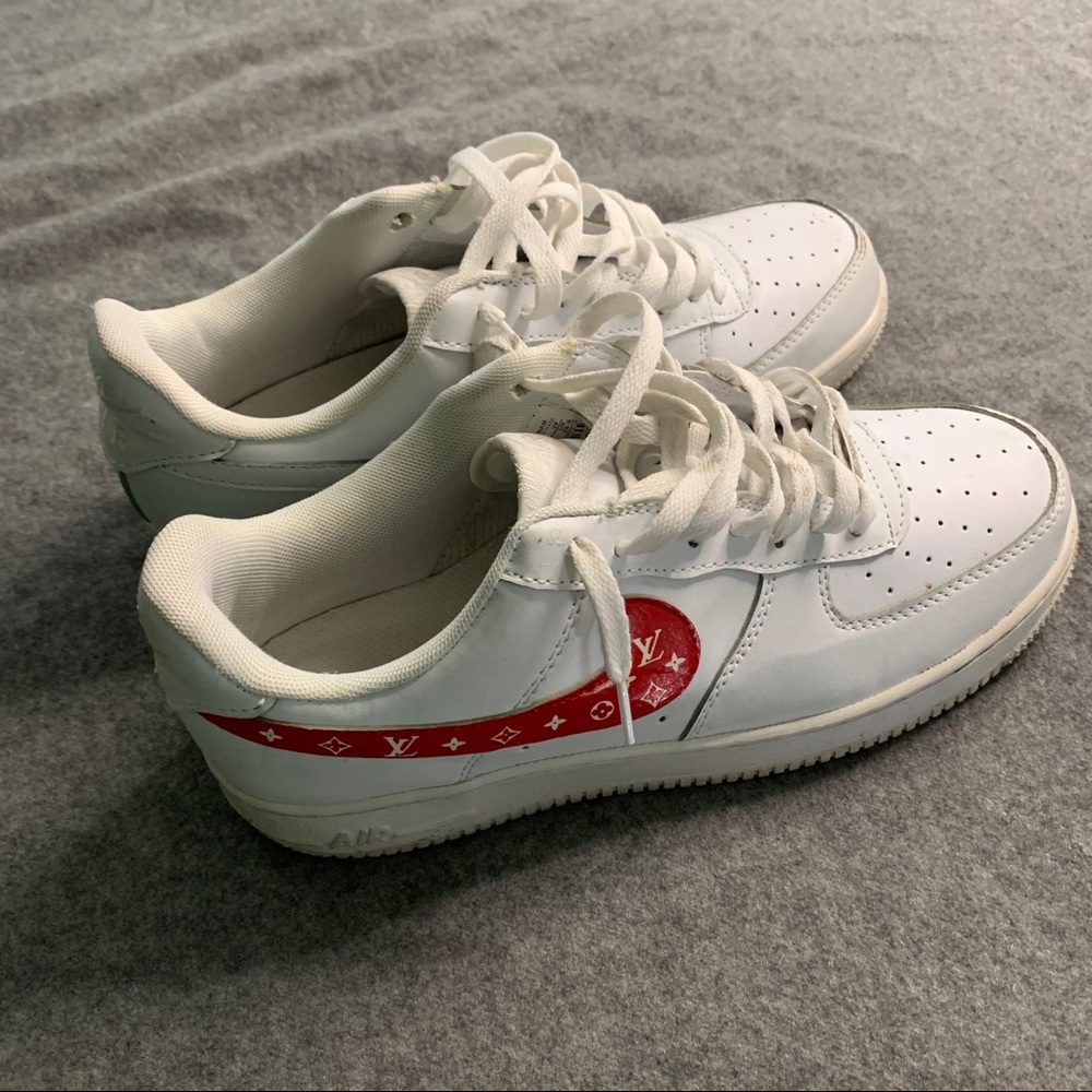 Supreme Louis Vuitton customs